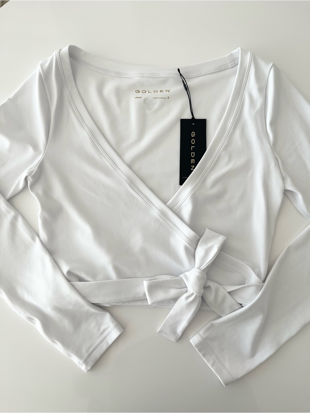 Aritzia Golden BUTTER Focal Wrap Longsleeve